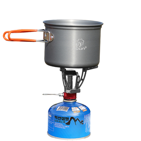 Рюкзак в походе с портативной газовой плитой 