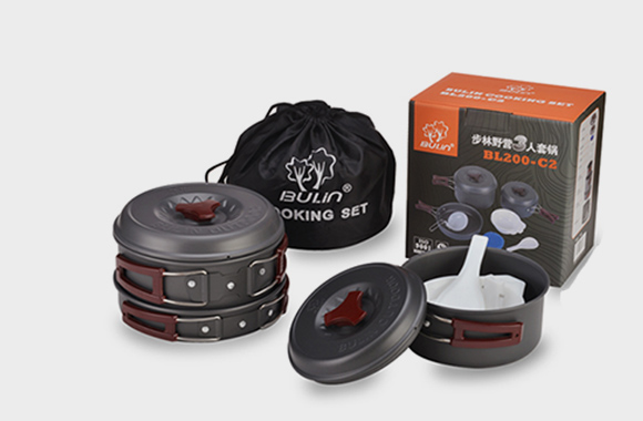 Готовьтесь к приготовлению пищи на открытом воздухе: изучаем универсальность наборов походной посуды